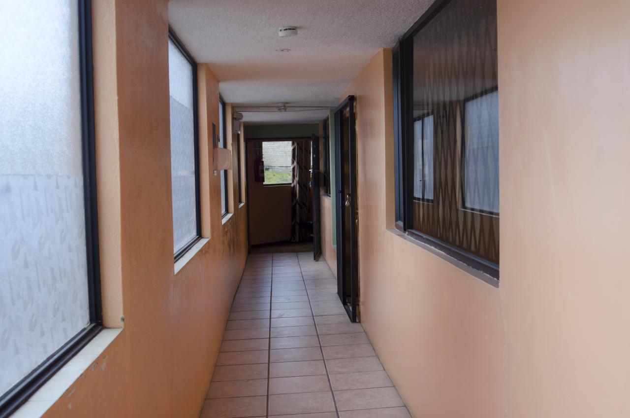 La Estacion Hostal Quito Exterior photo