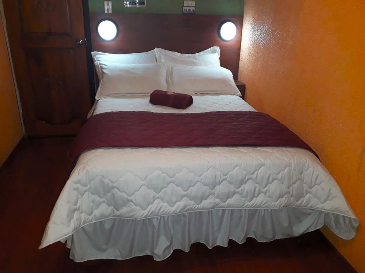 La Estacion Hostal Quito Exterior photo